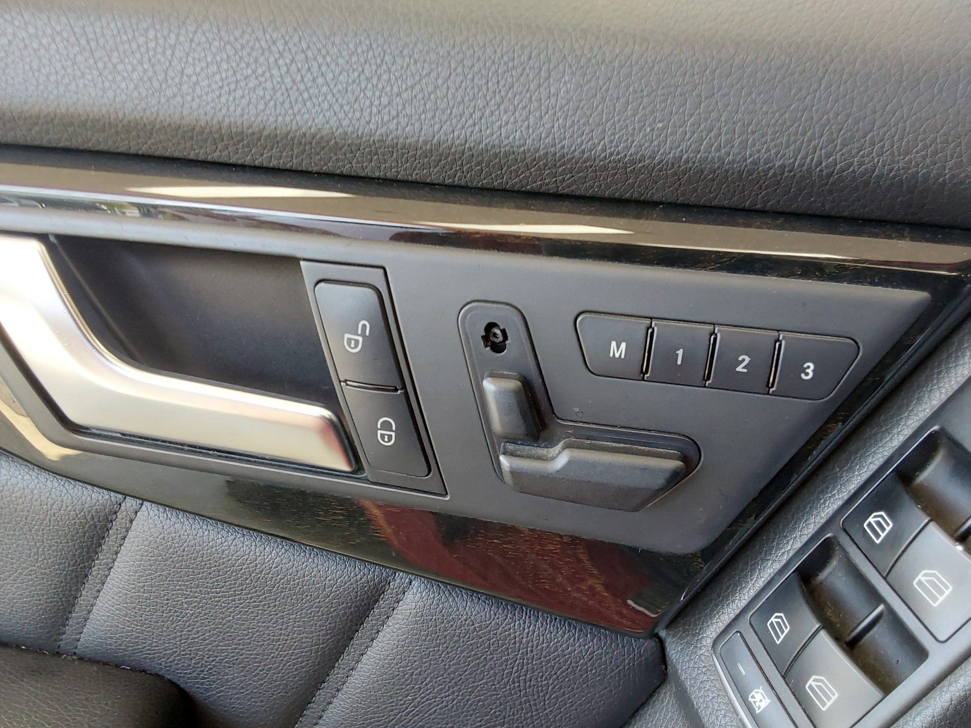 2014 - mercedes-benz glk220