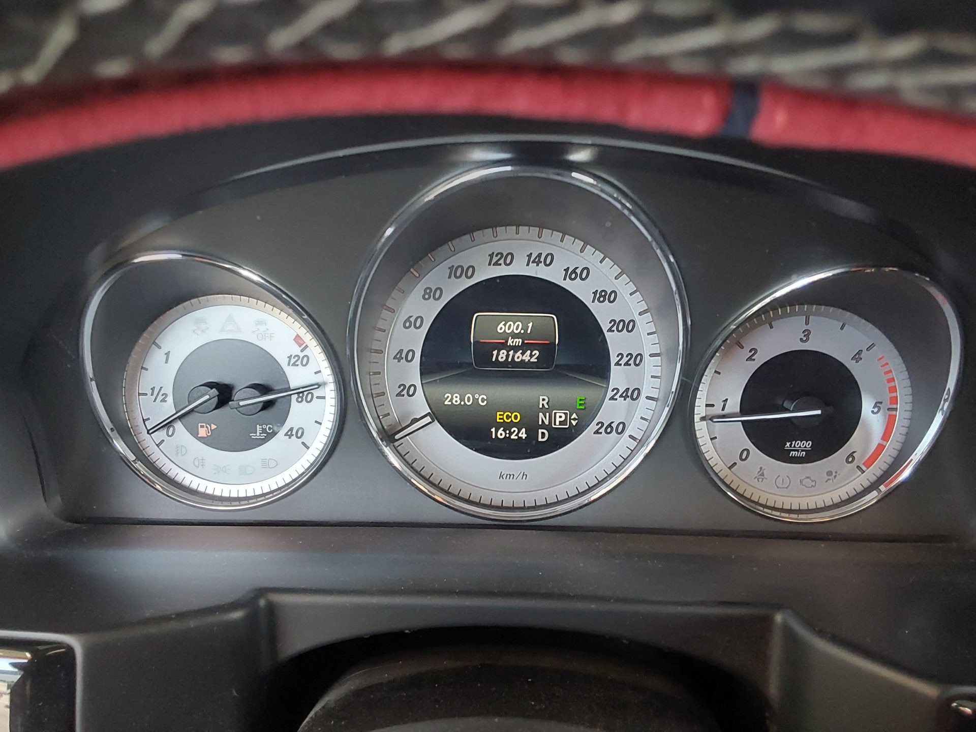 2014 - mercedes-benz glk220