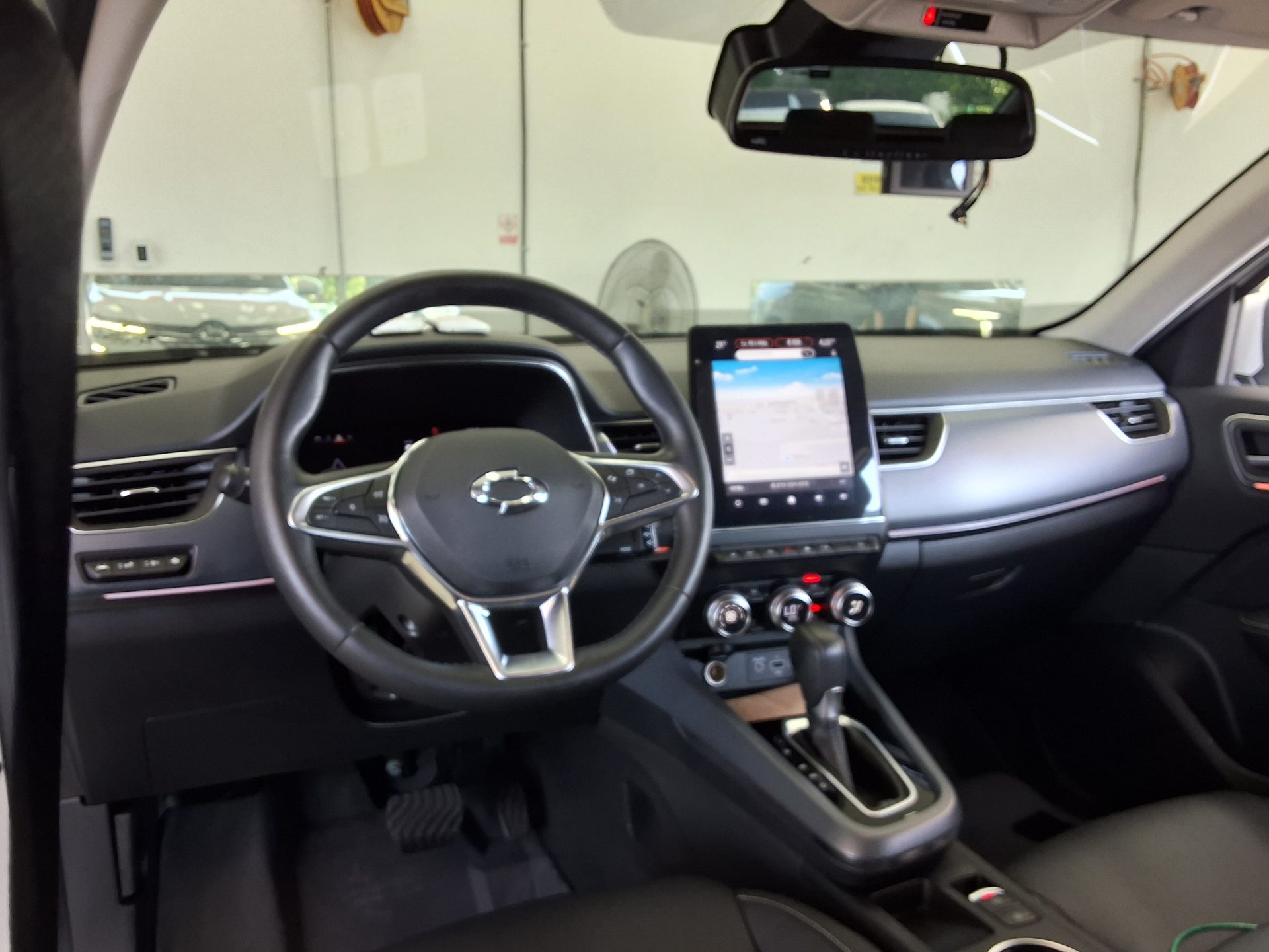 2020 - renault xm3
