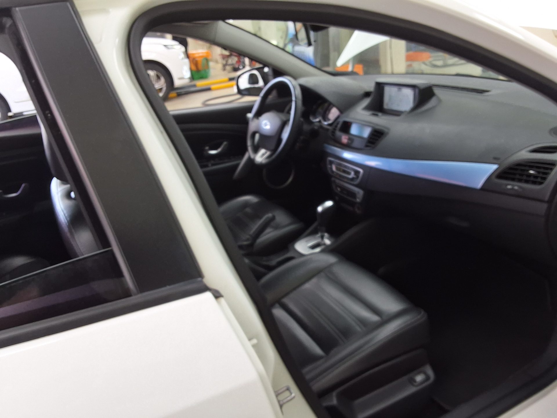 2016 - renault sm3