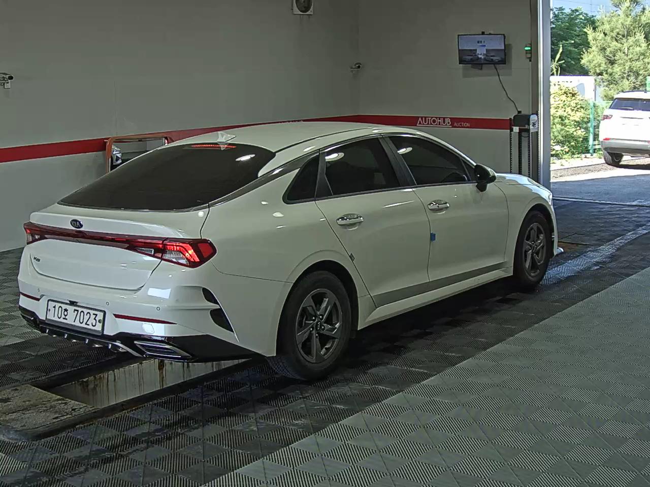 2021 - kia k5