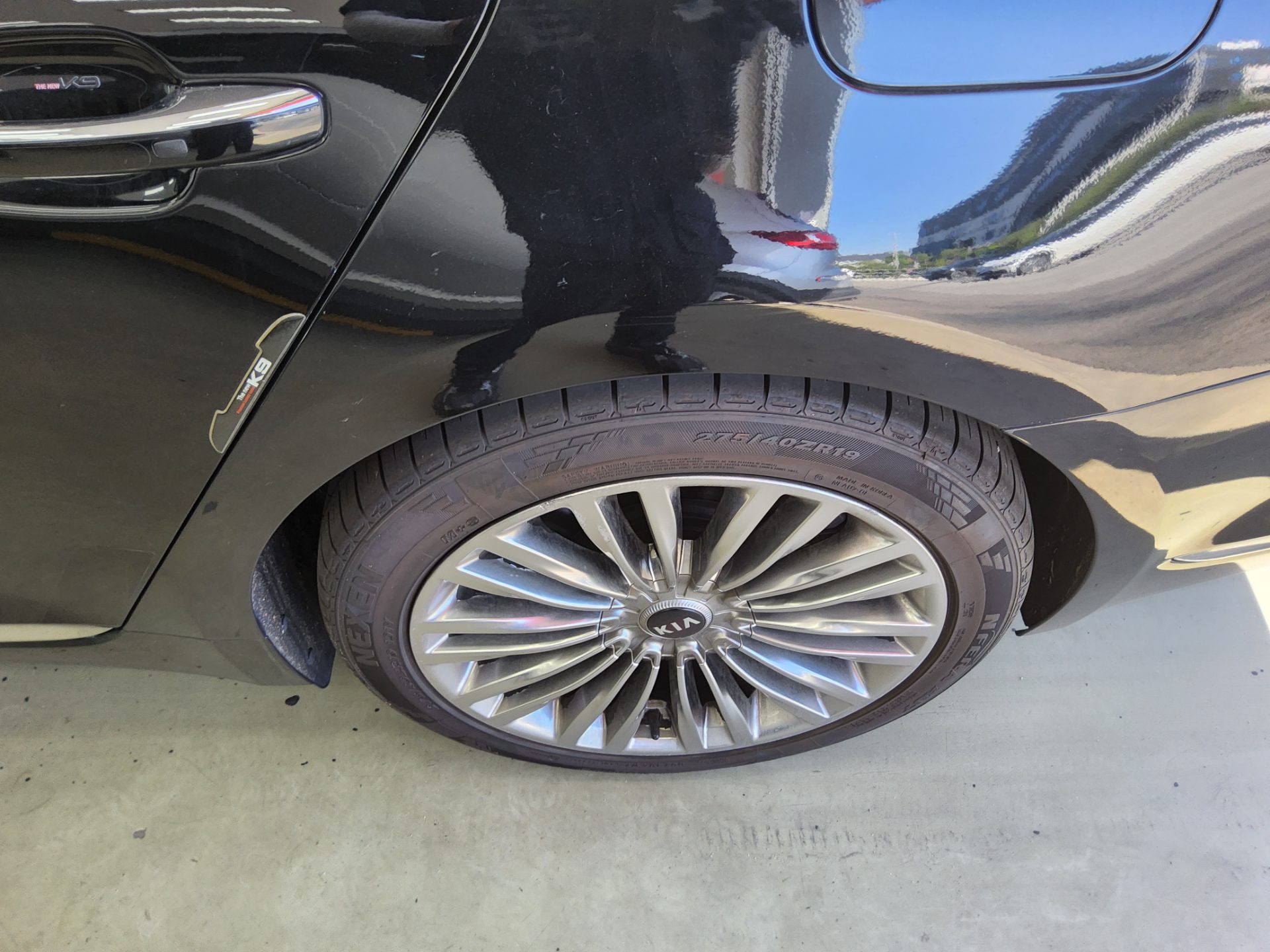 2020 - kia k9