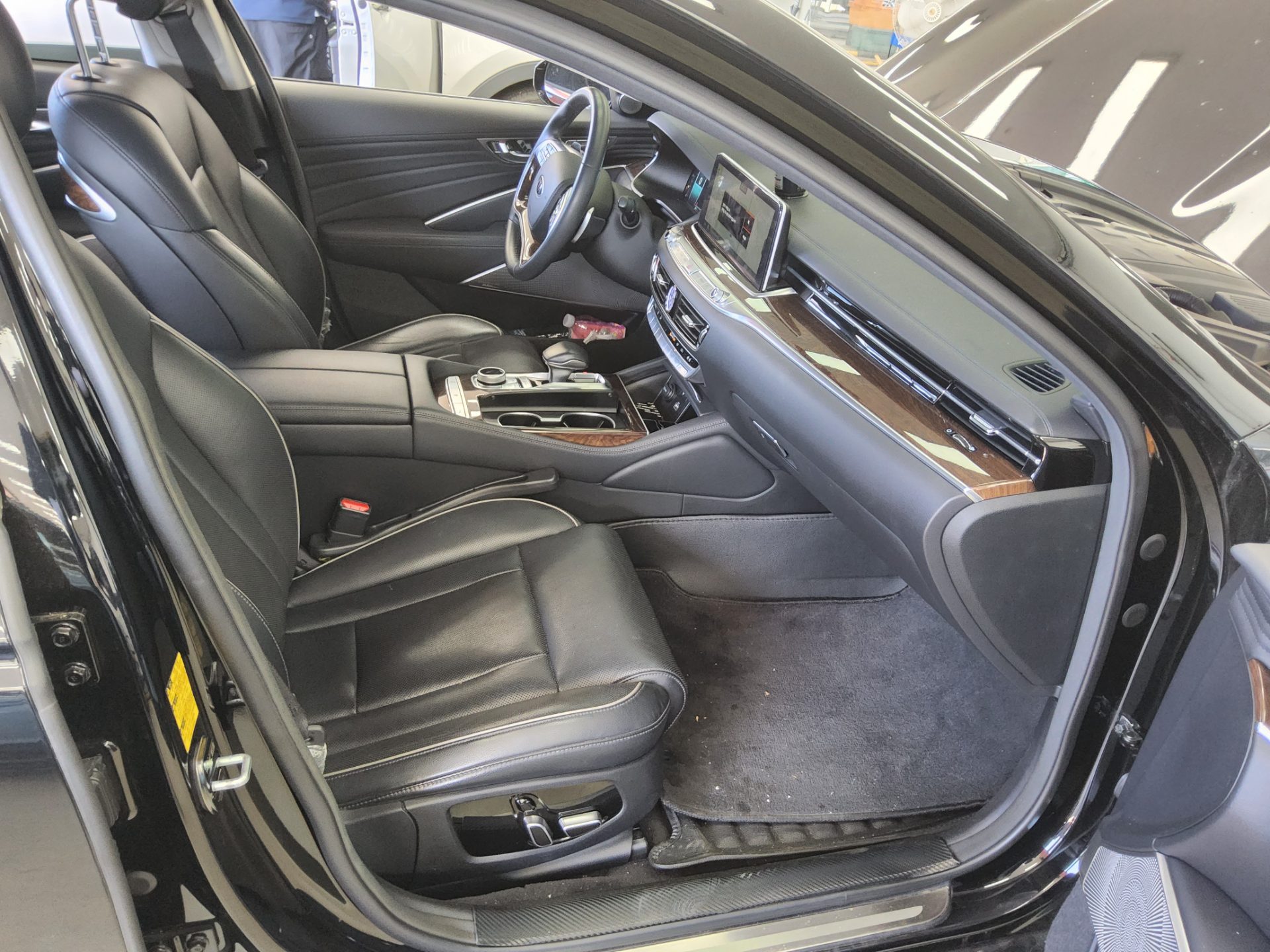 2020 - kia k9