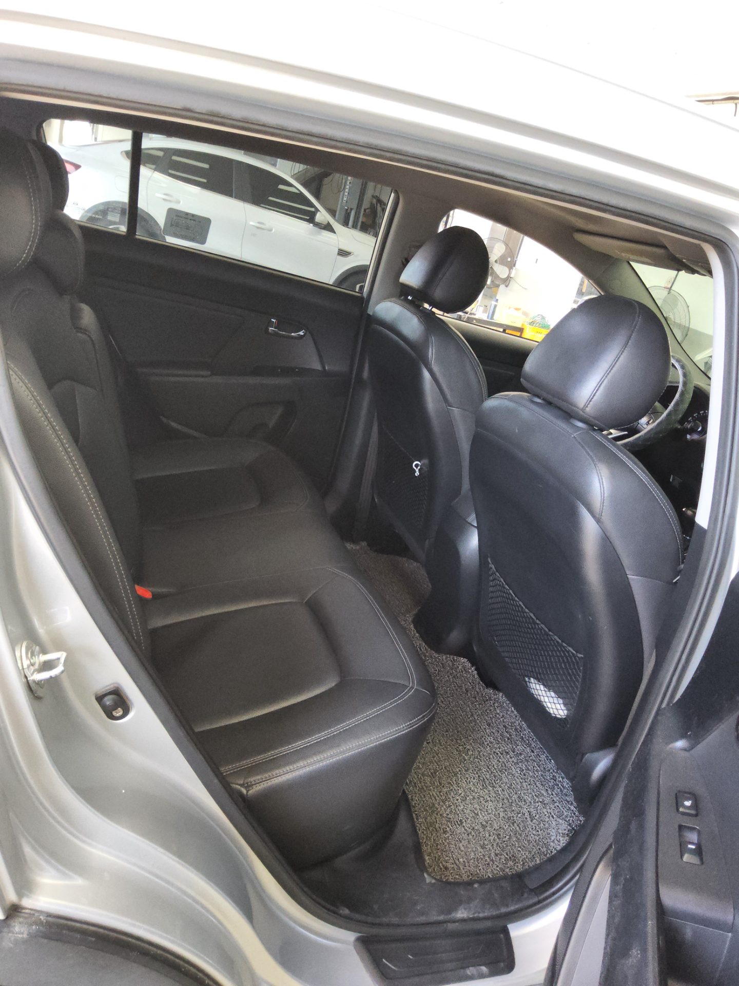 2011 - kia sportage
