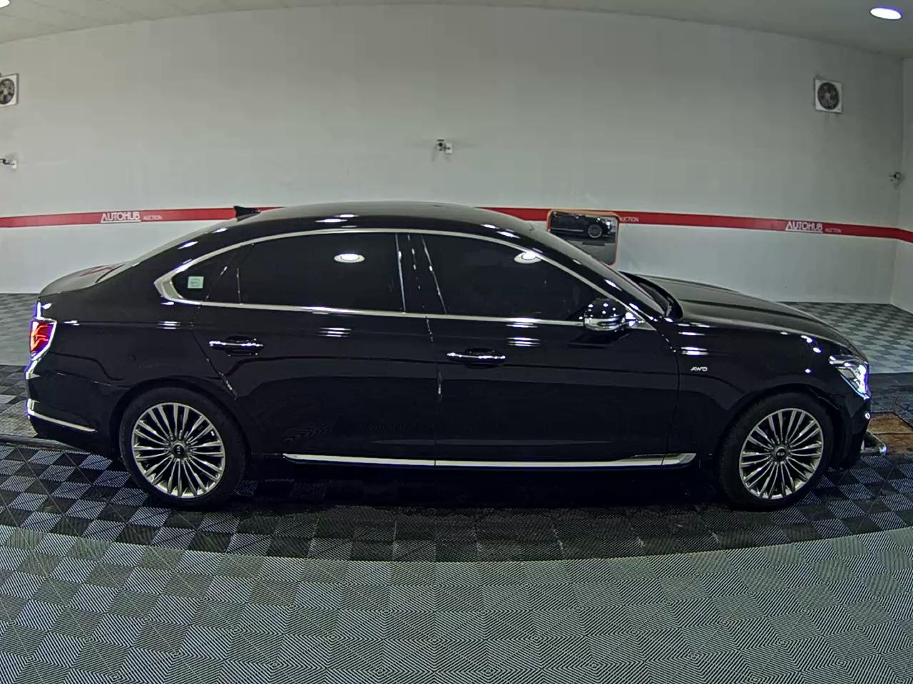 2020 - kia k9