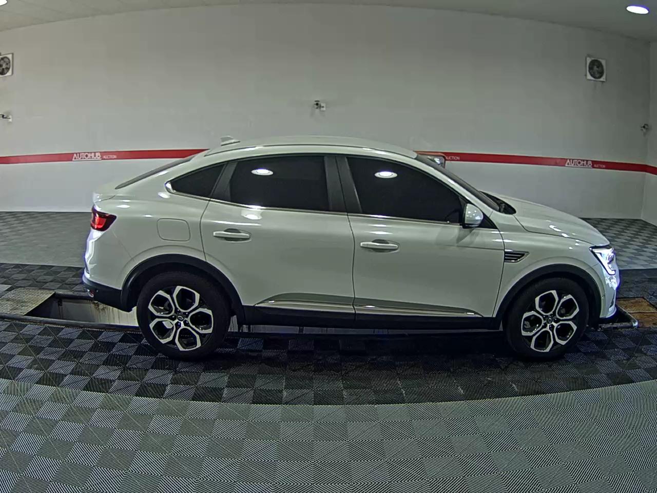 2020 - renault xm3
