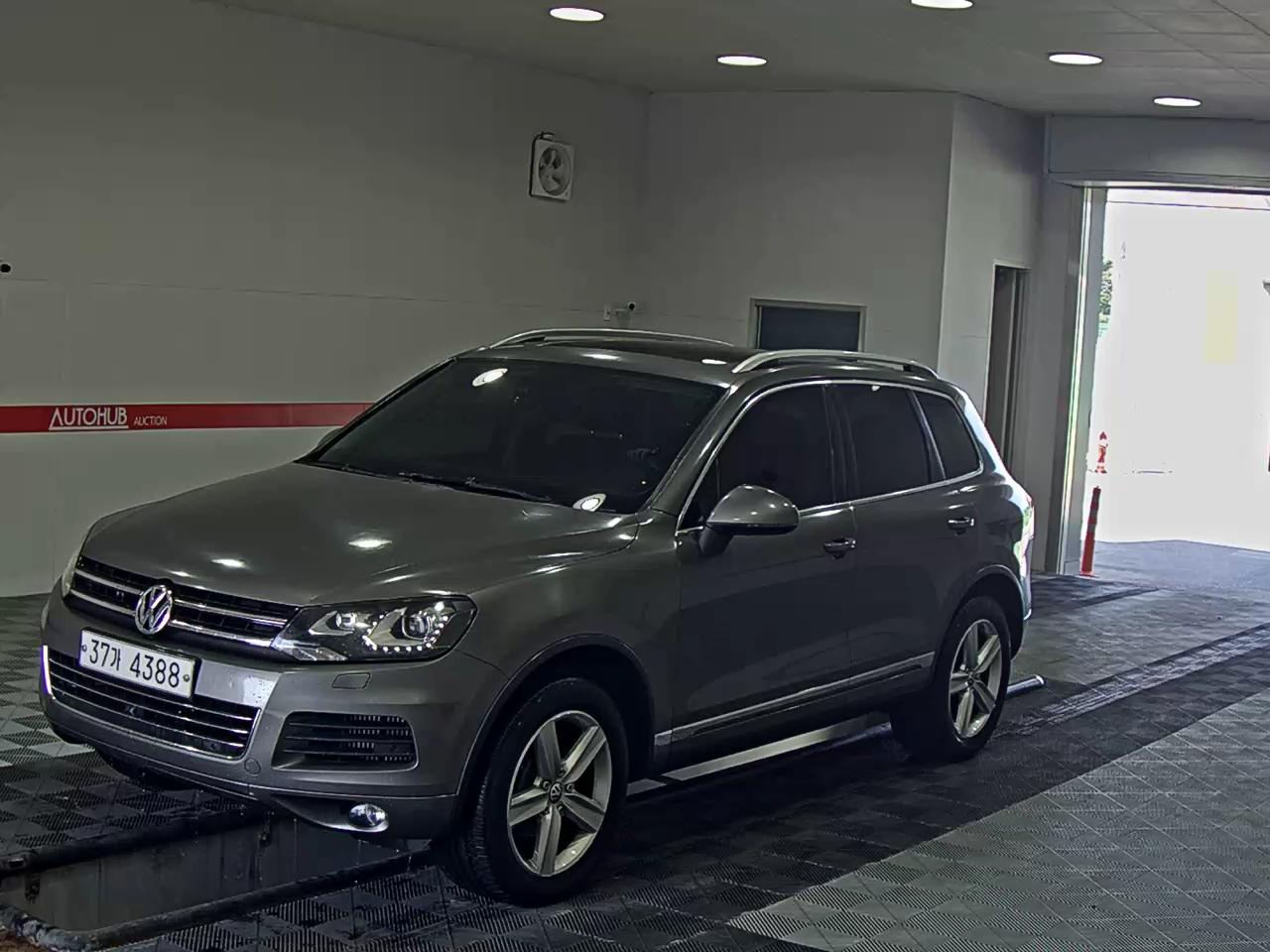 VOLKSWAGEN TOUAREG (2ND GEN) V6 TDI BLUEMOTION
