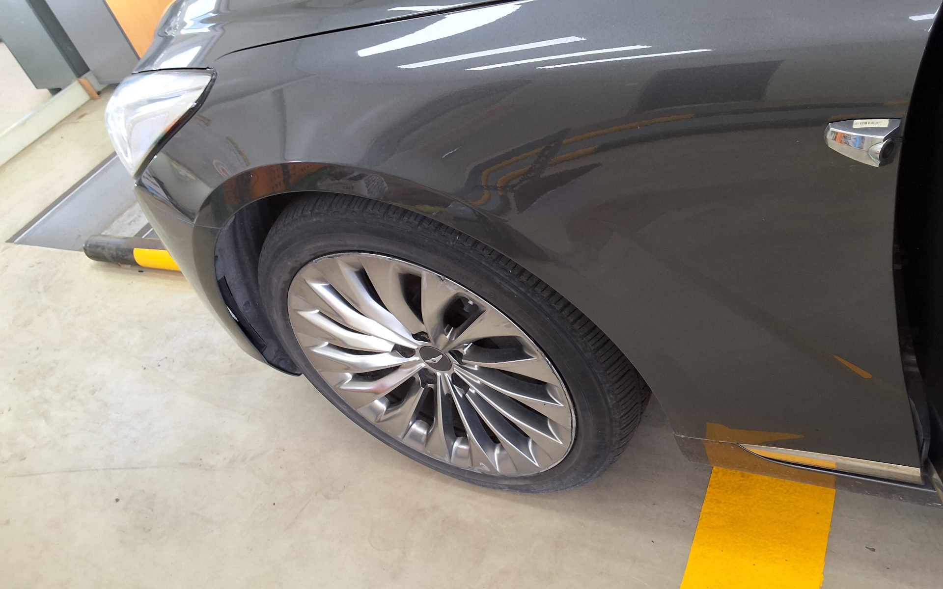2018 - genesis eq900