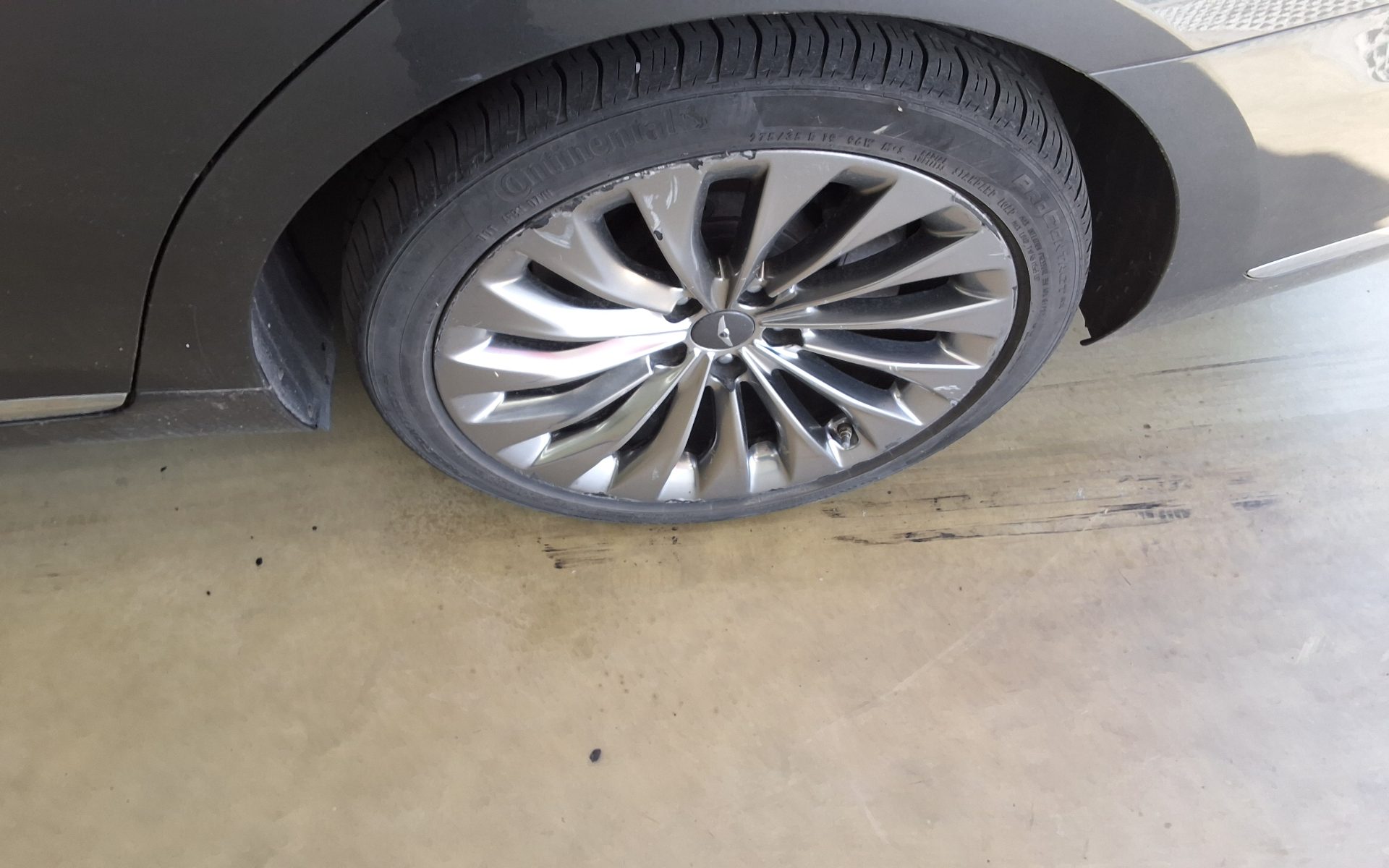 2018 - genesis eq900
