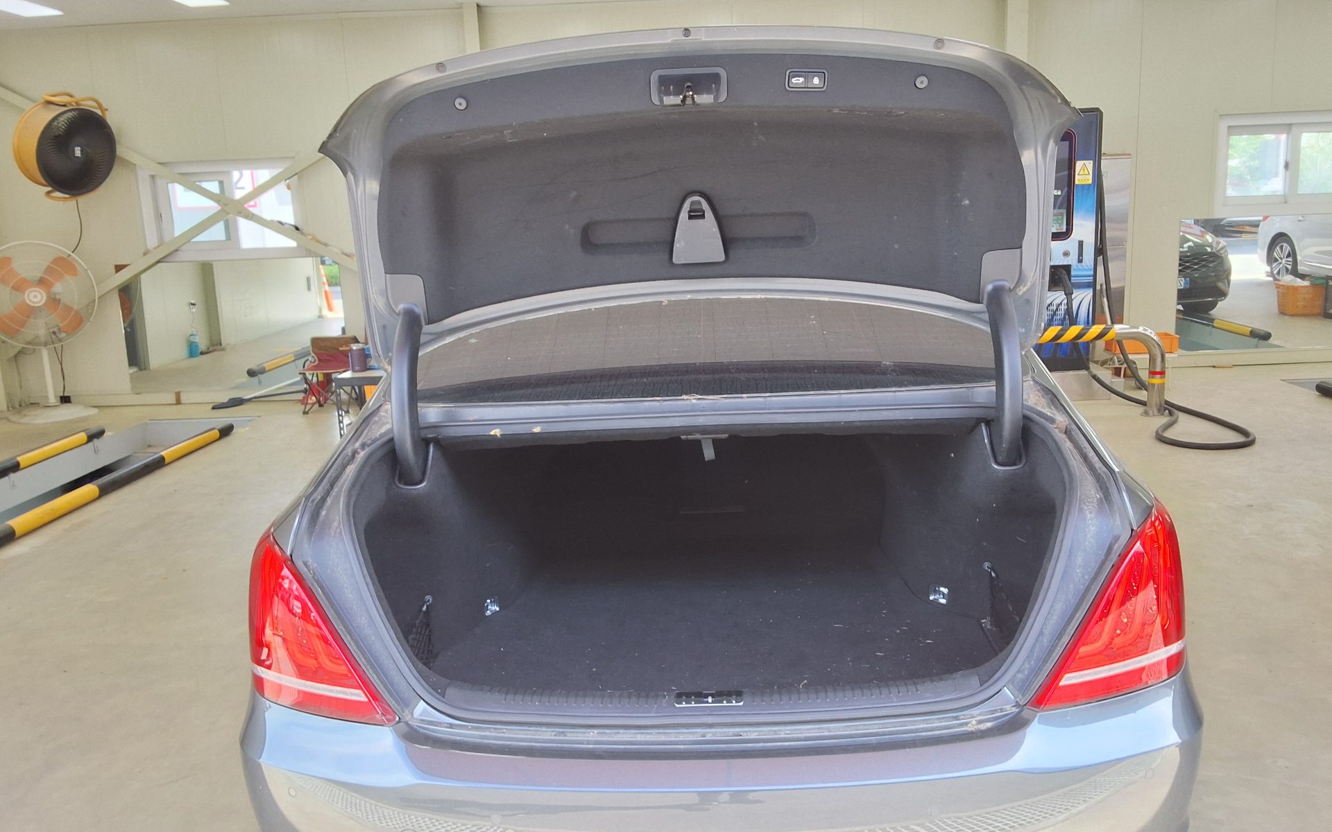 2018 - genesis eq900