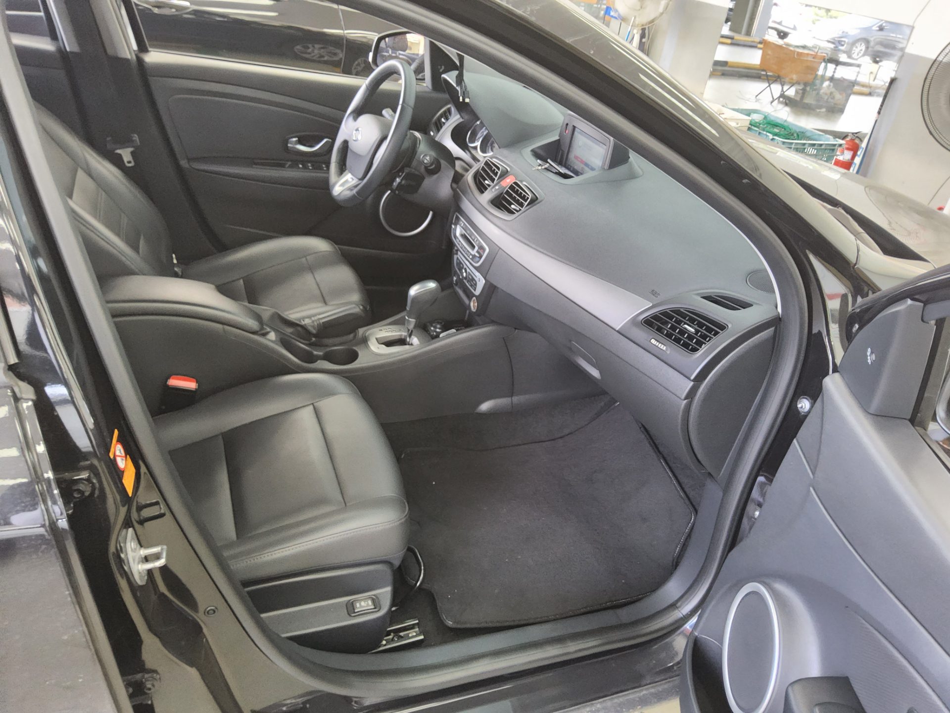 2017 - renault sm3
