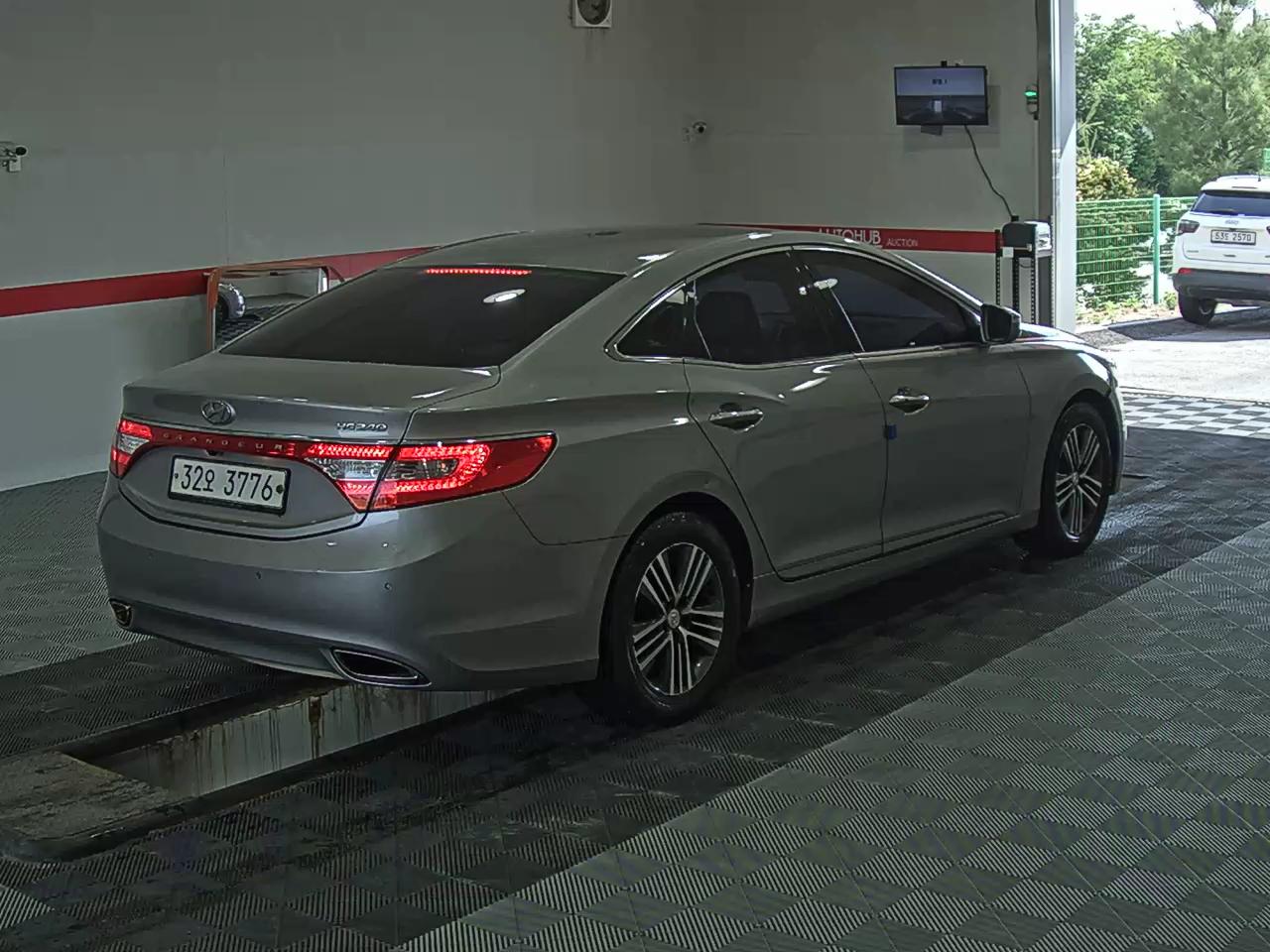2014 - hyundai grandeur
