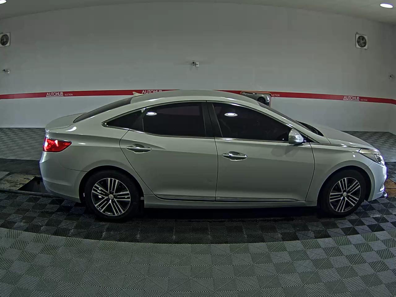 2014 - hyundai grandeur