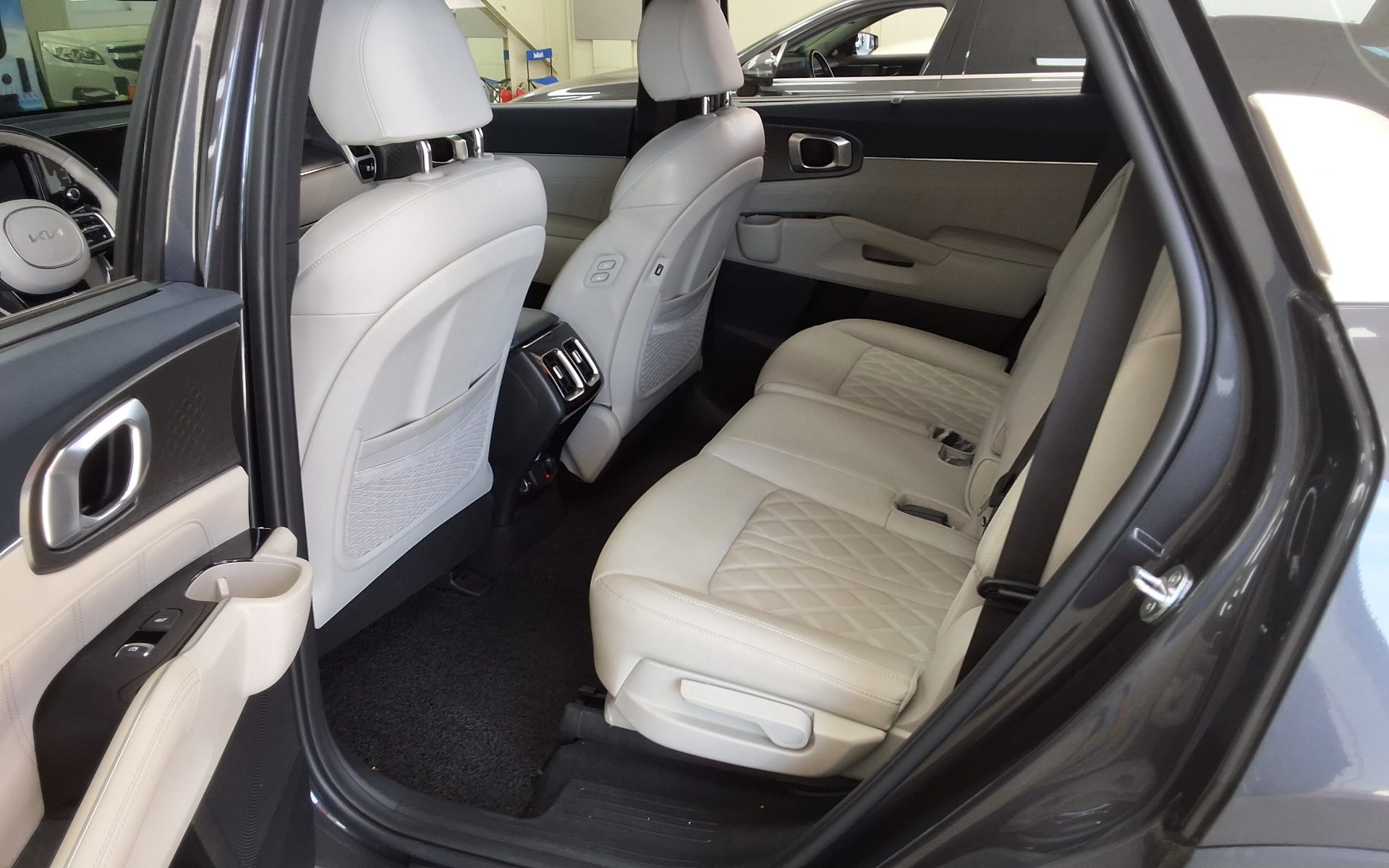 2023 - kia sorento