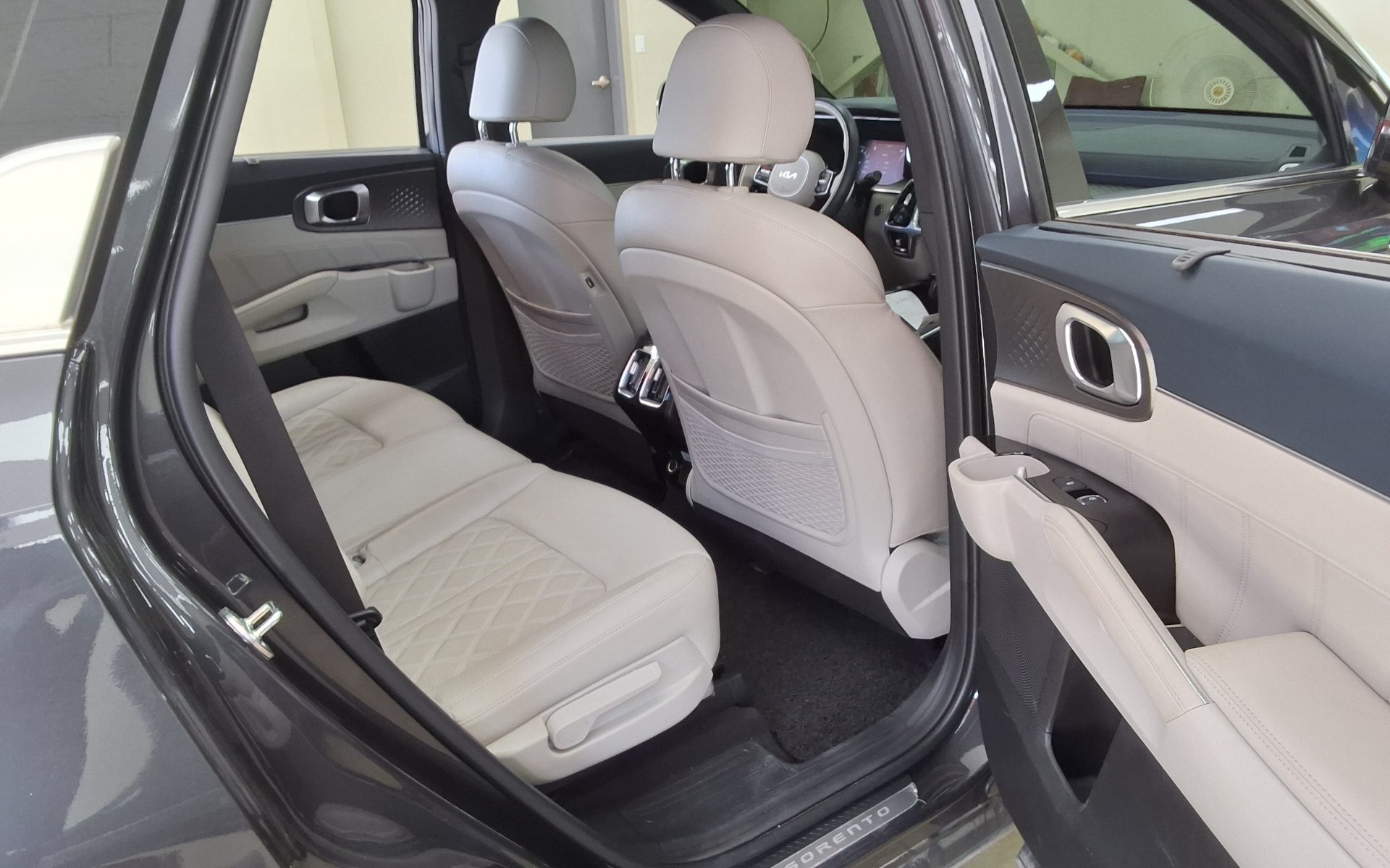 2023 - kia sorento