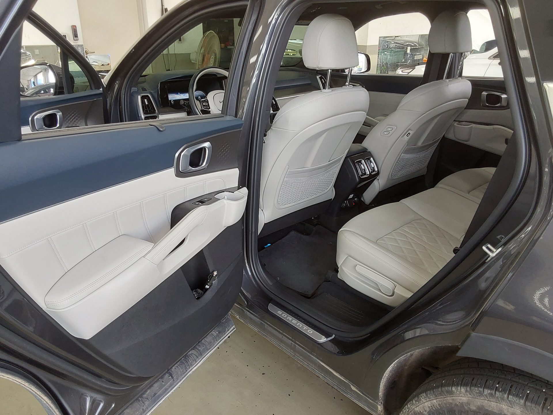 2023 - kia sorento