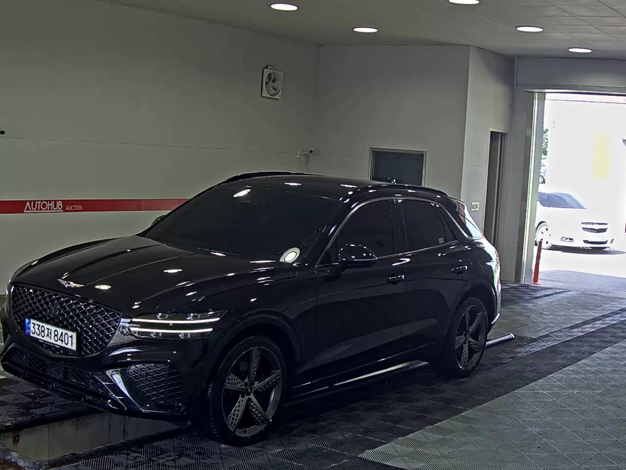 2021 - genesis gv70