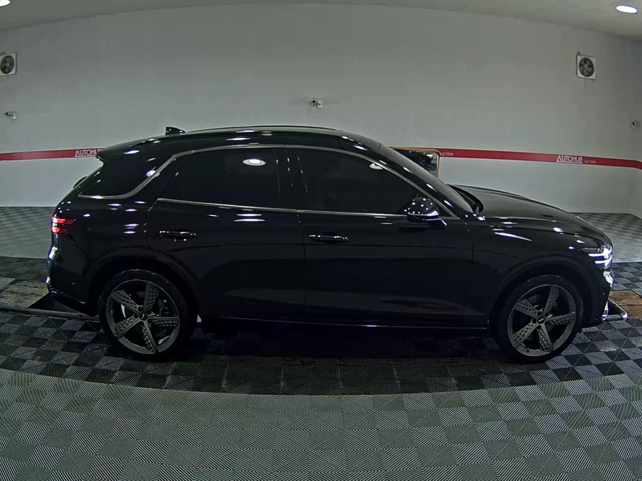 2021 - genesis gv70