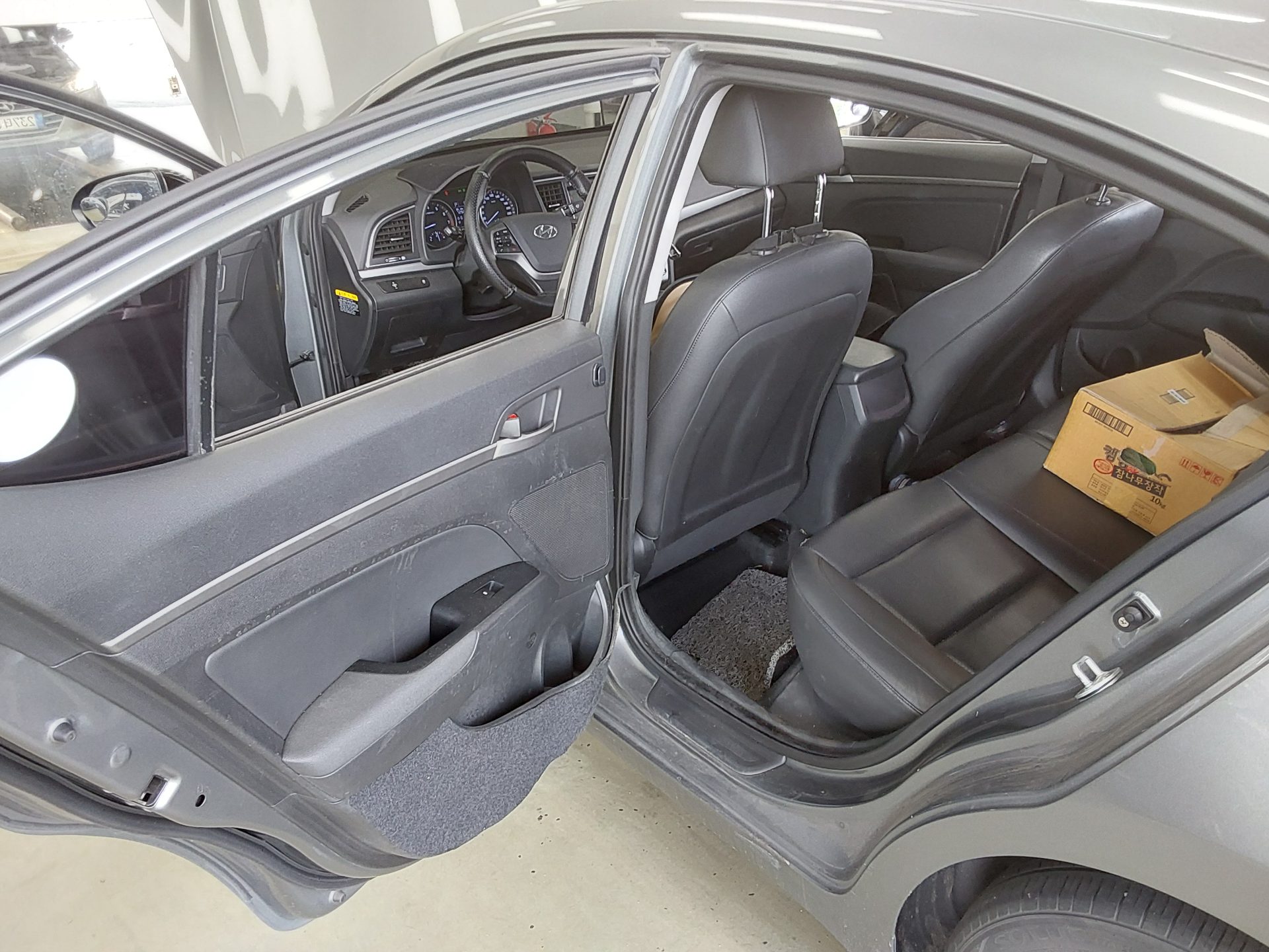 2016 - hyundai avante