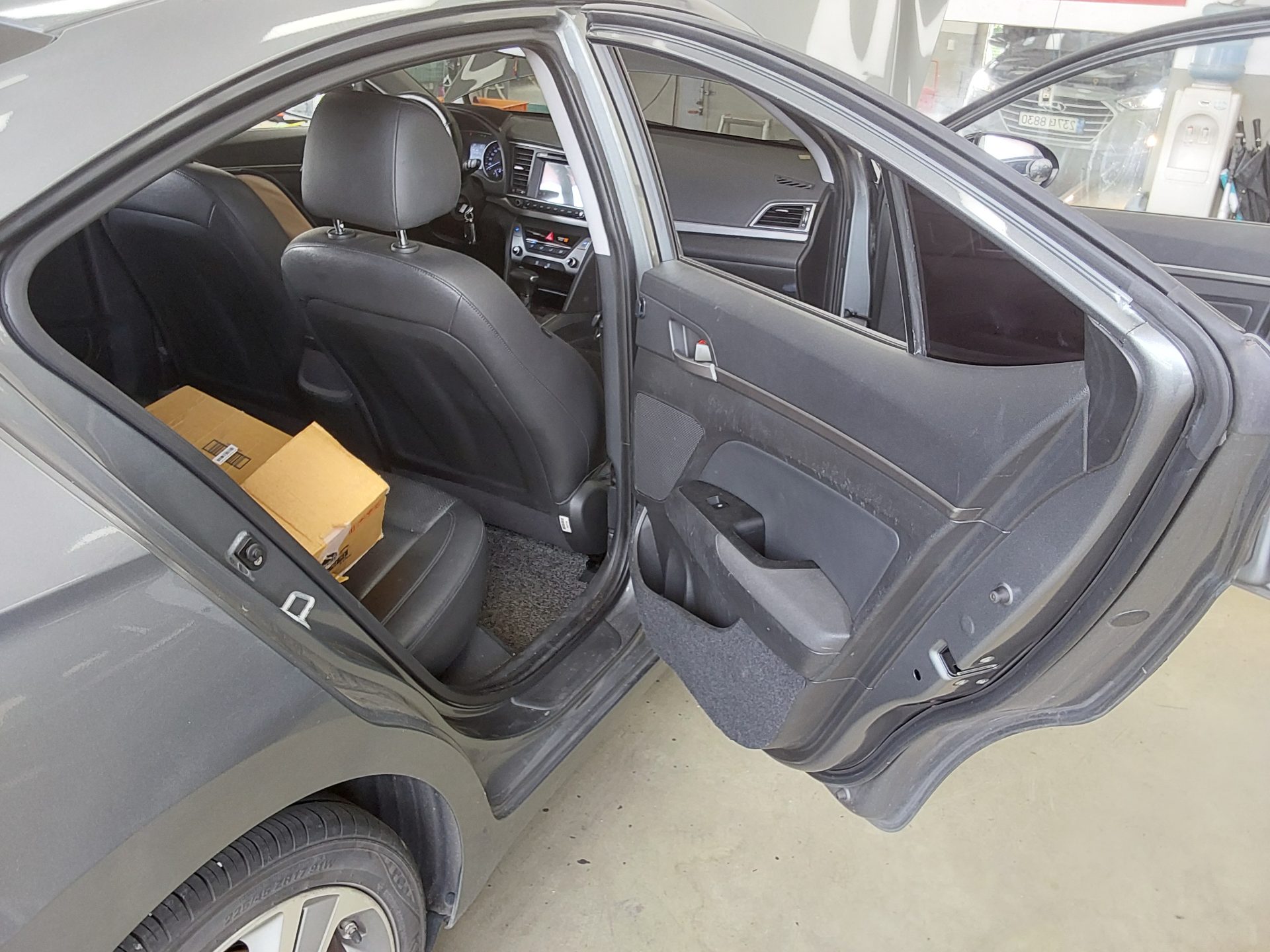 2016 - hyundai avante