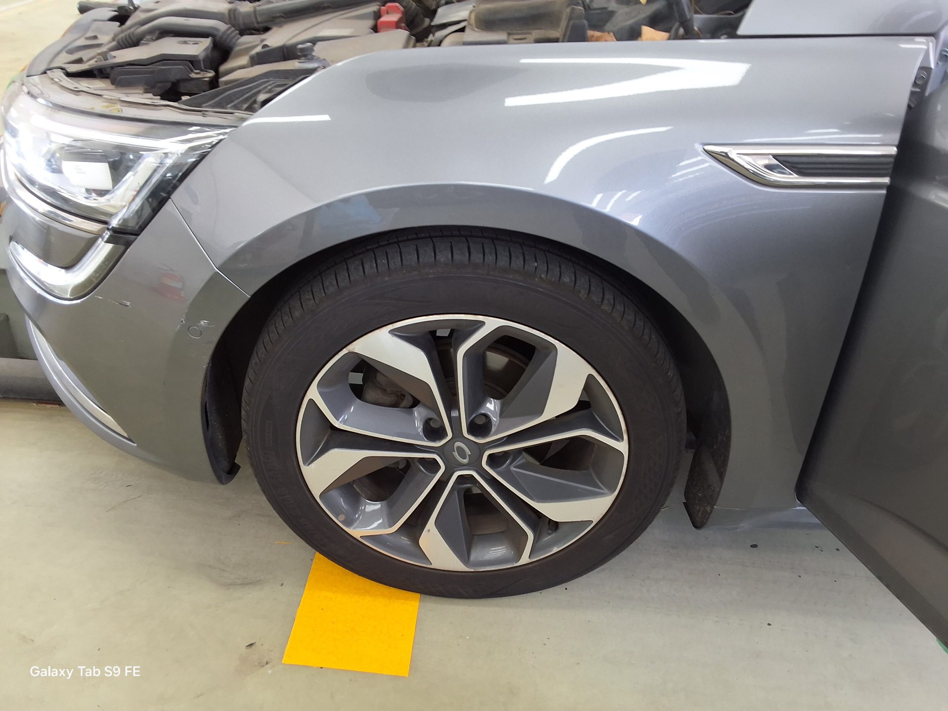 2019 - renault sm6