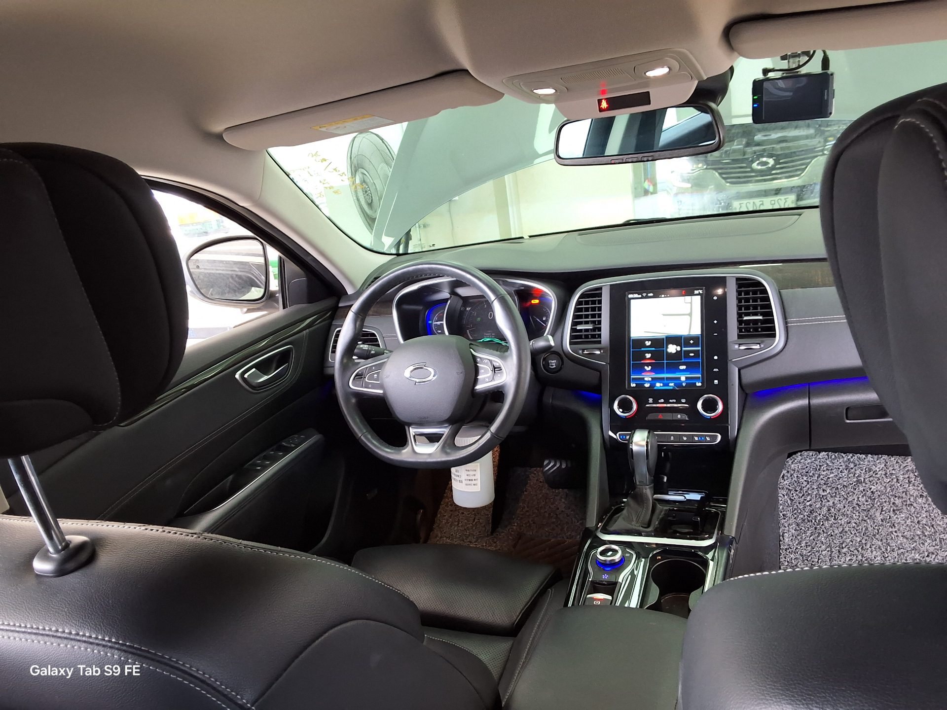 2019 - renault sm6