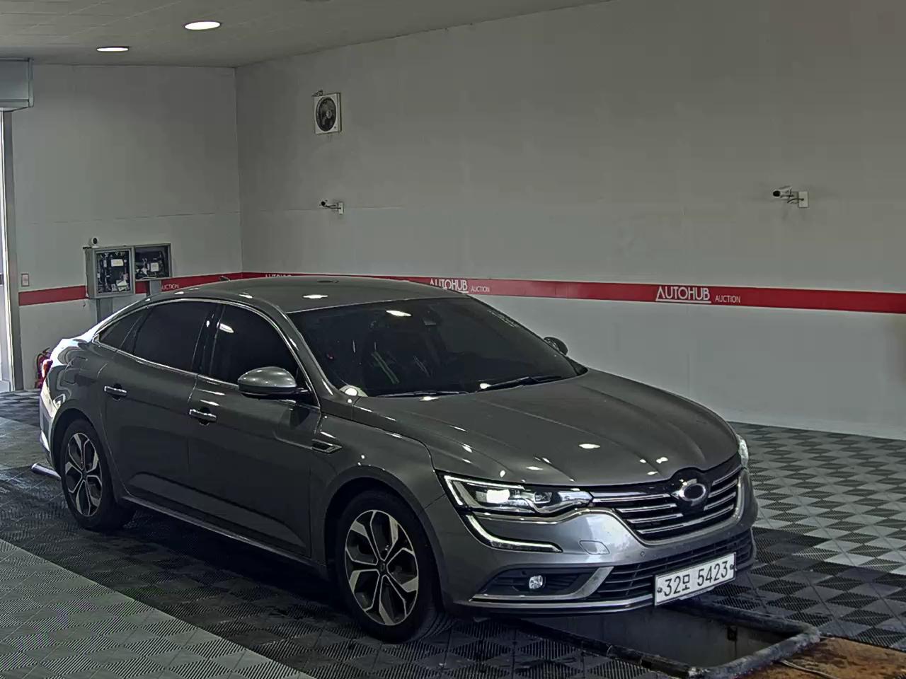 2019 - renault sm6
