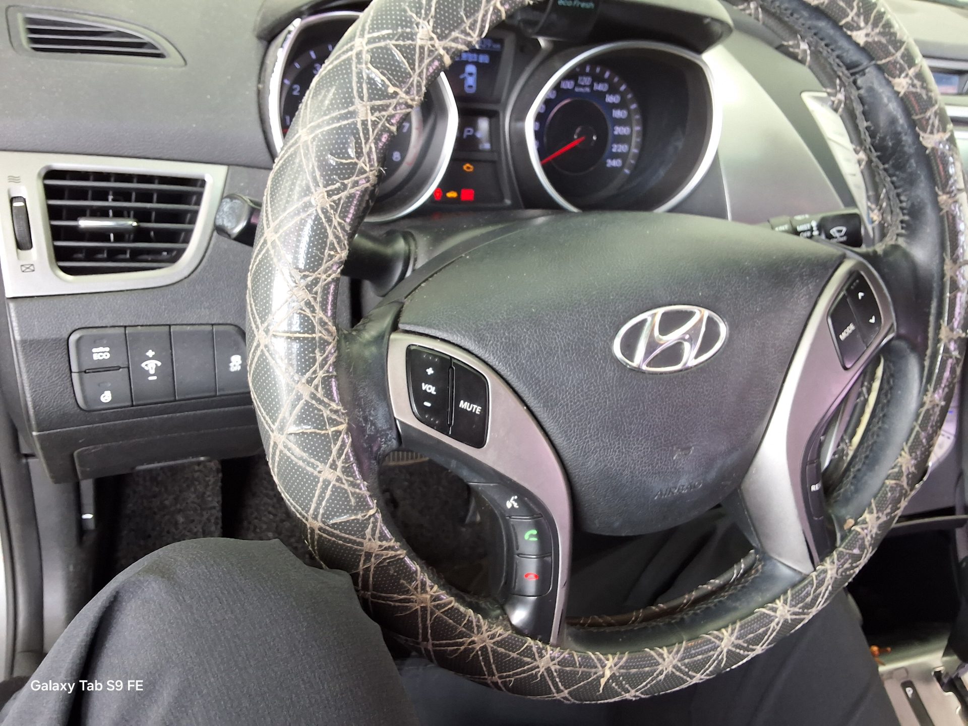 2014 - hyundai avante