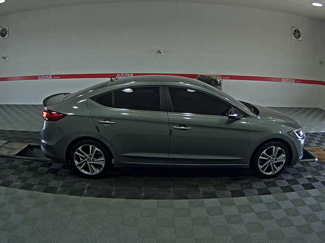 2016 - hyundai avante