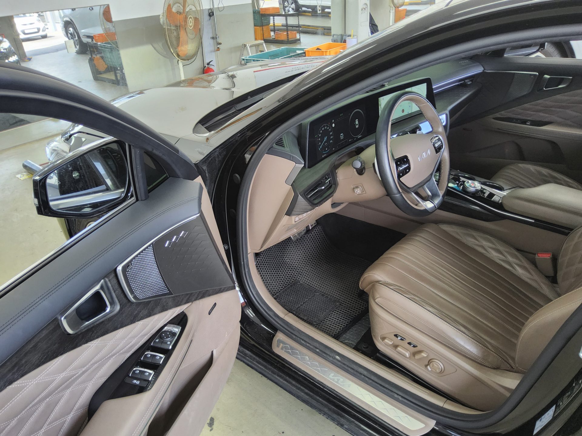 2022 - kia k8