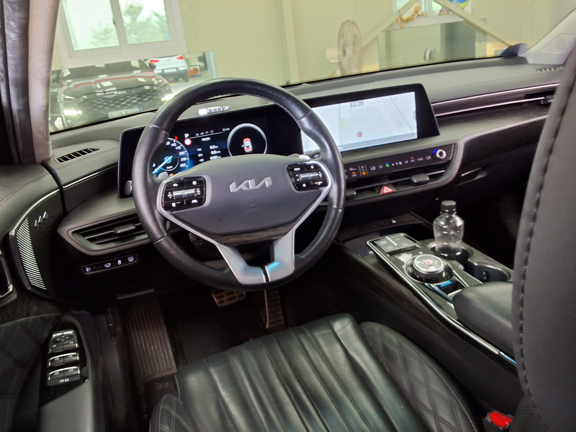 2022 - kia k8
