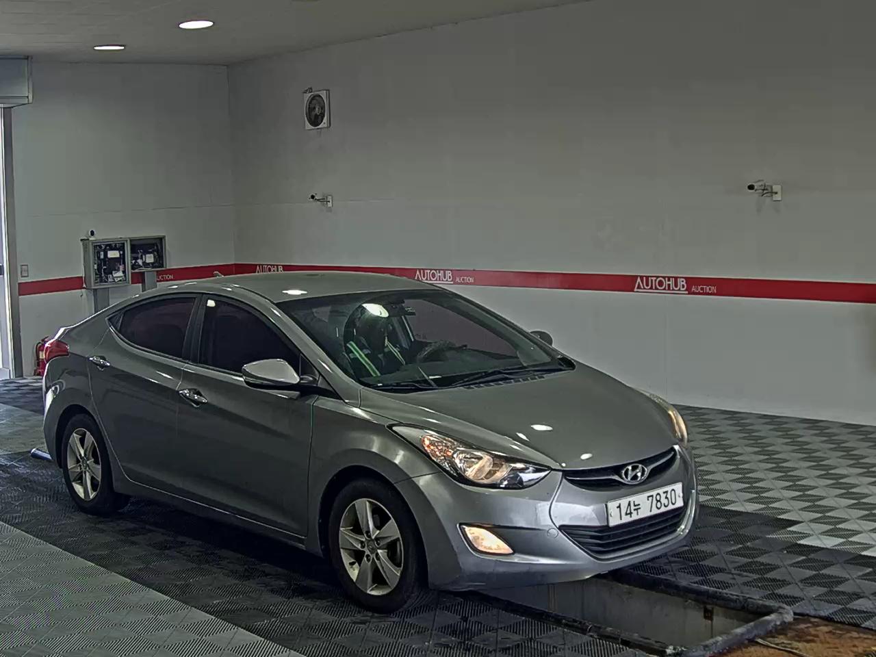 2014 - hyundai avante