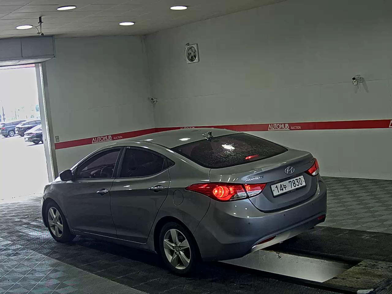 2014 - hyundai avante