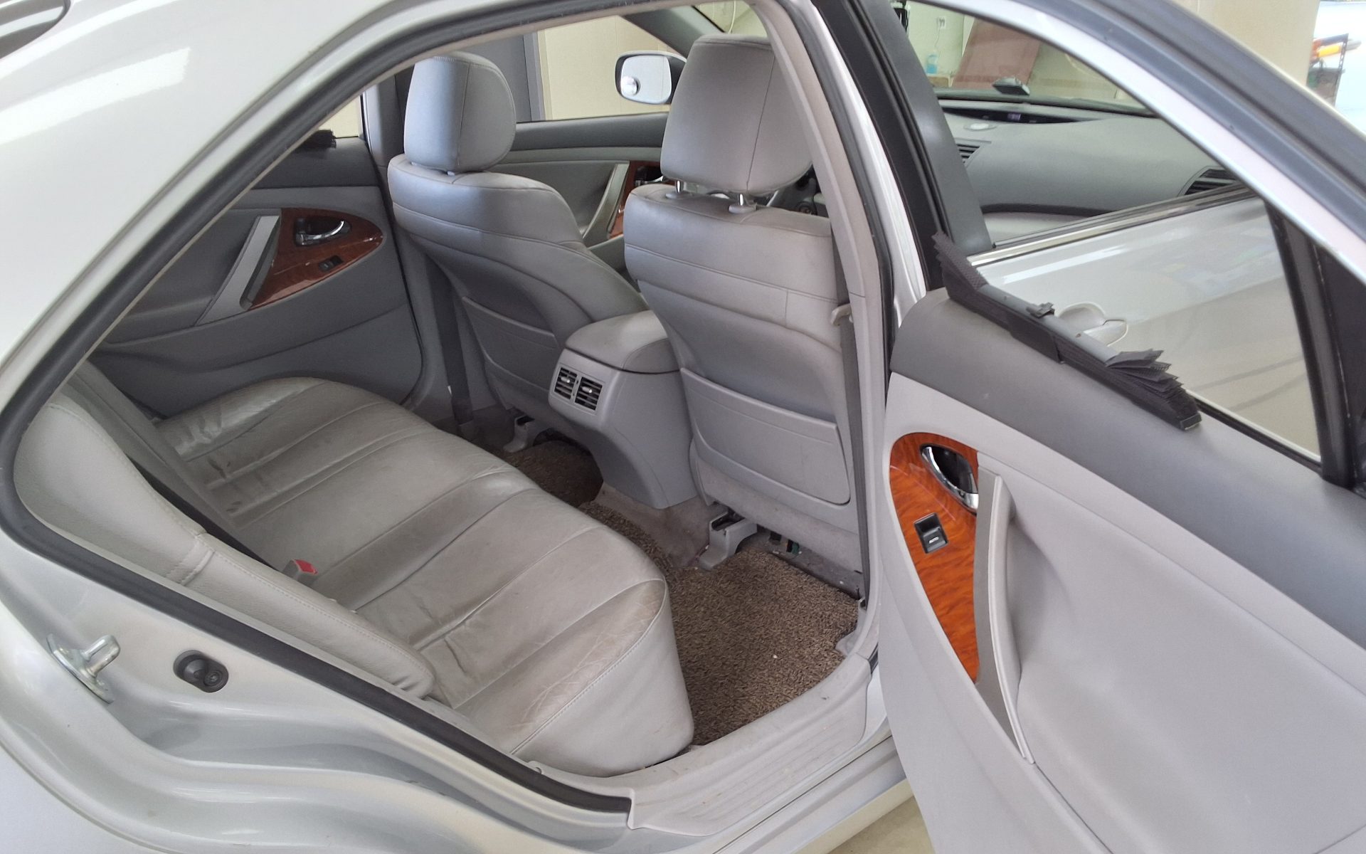 2011 - toyota camry