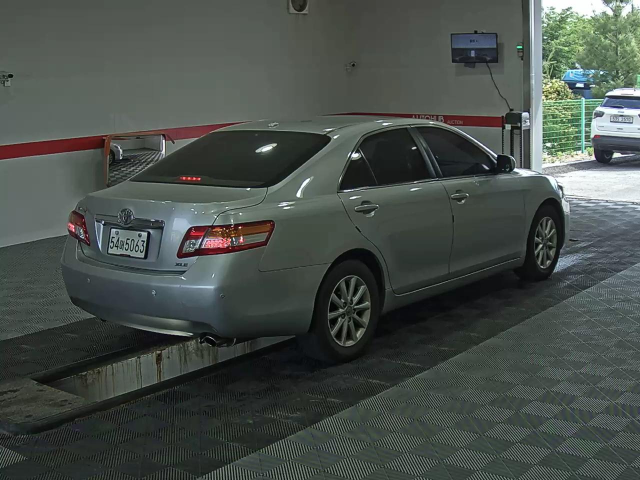 2011 - toyota camry