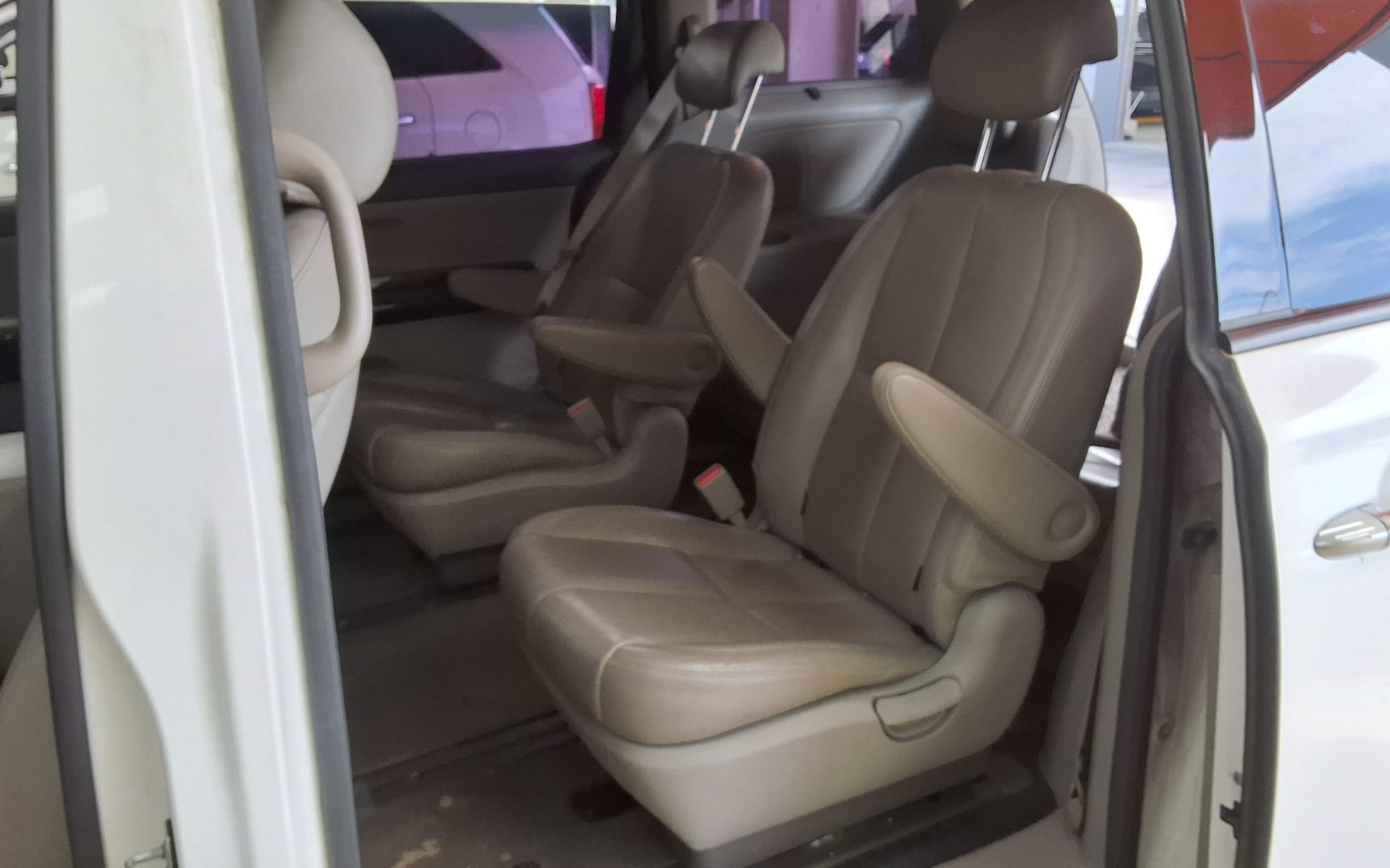 2015 - kia carnival