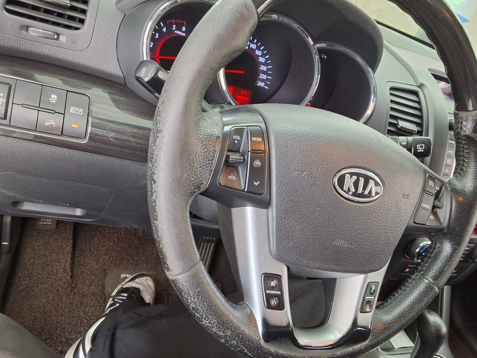2011 - kia sorento