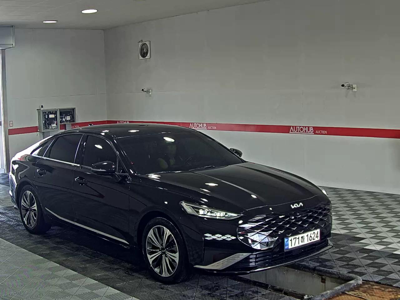 2022 - kia k8