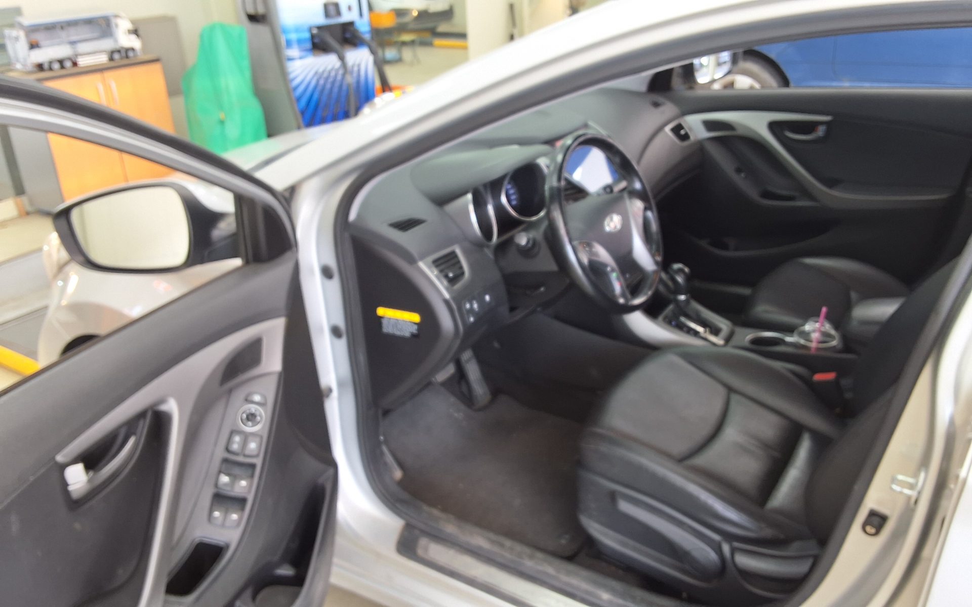 2015 - hyundai avante