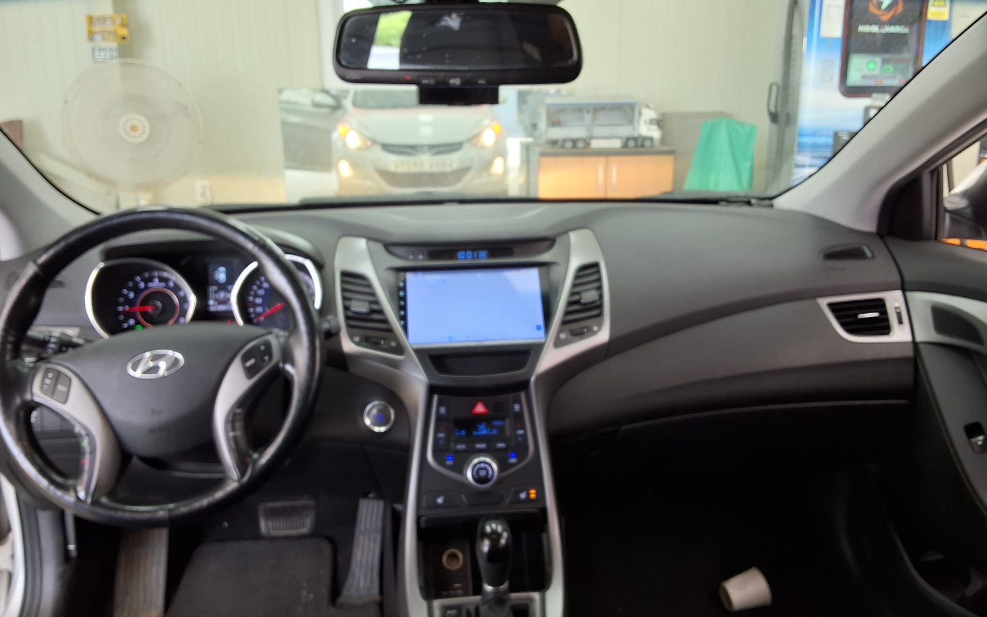 2015 - hyundai avante