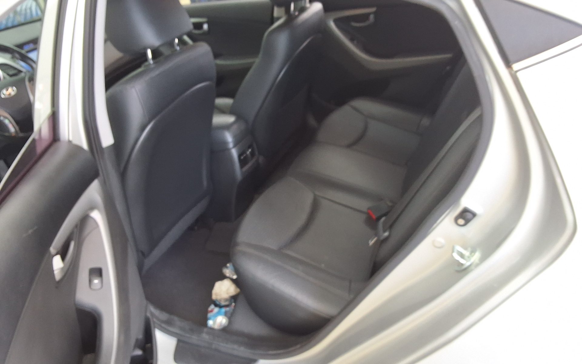 2015 - hyundai avante