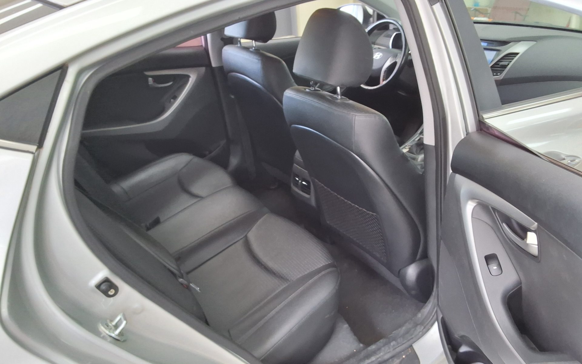2015 - hyundai avante