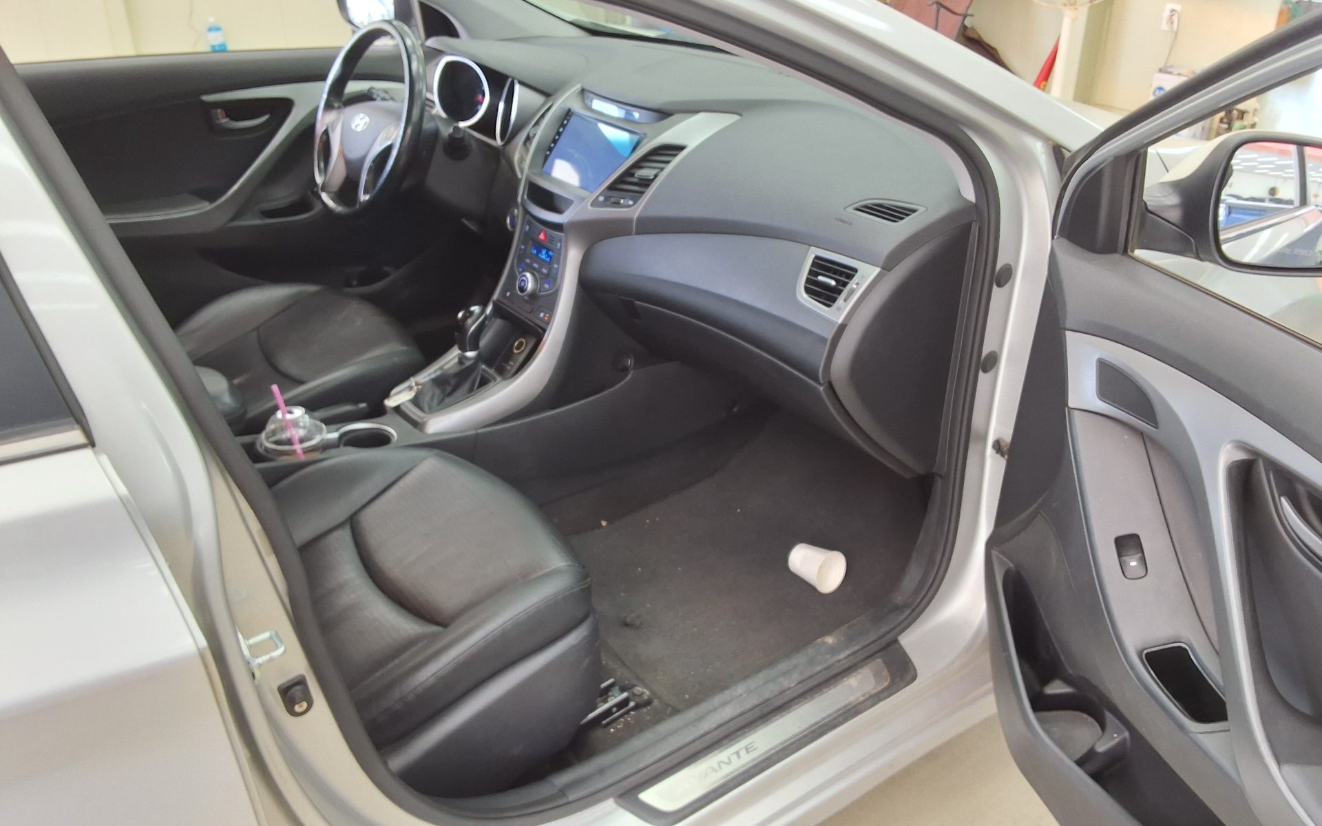 2015 - hyundai avante