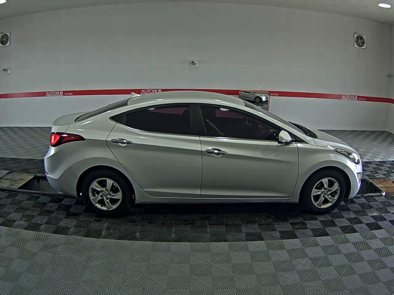 2015 - hyundai avante