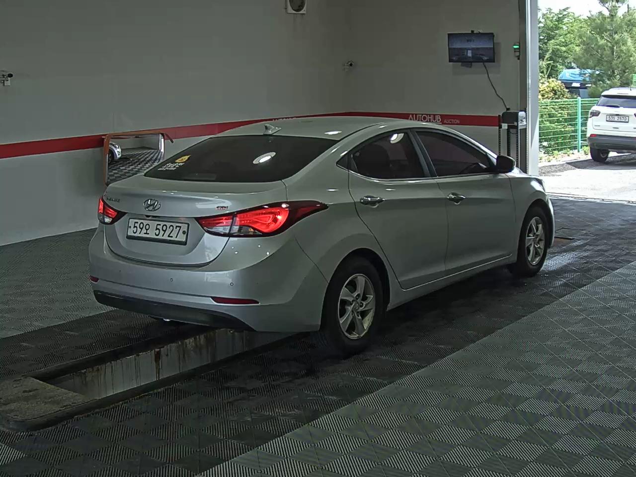 2015 - hyundai avante