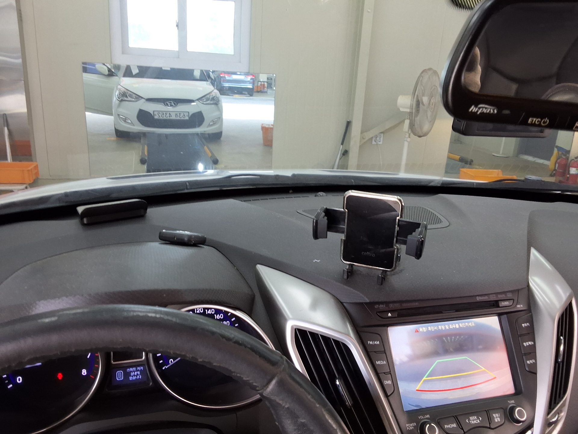 2013 - hyundai veloster
