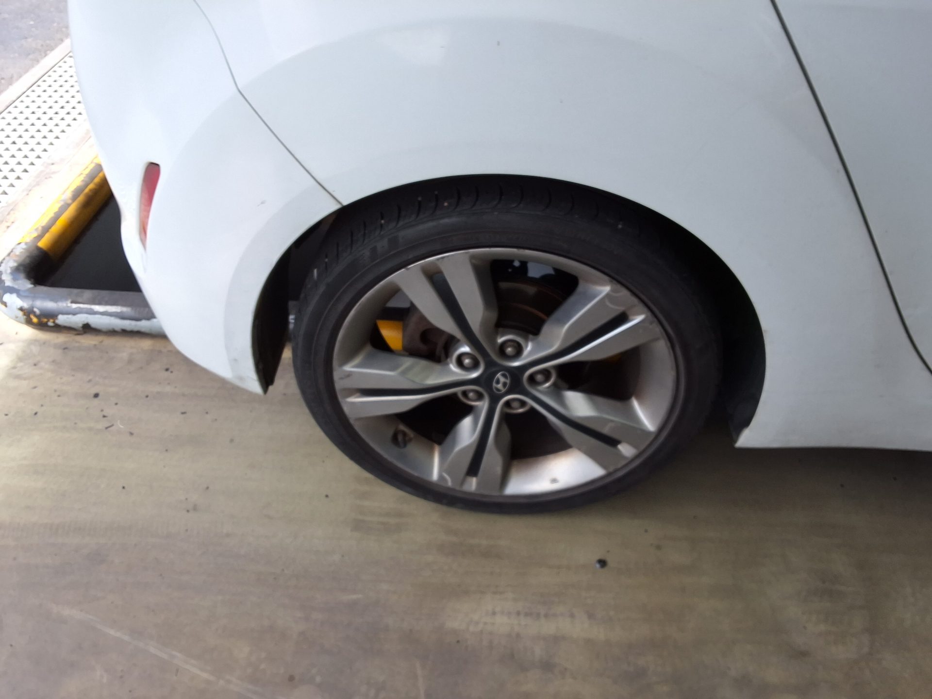 2013 - hyundai veloster