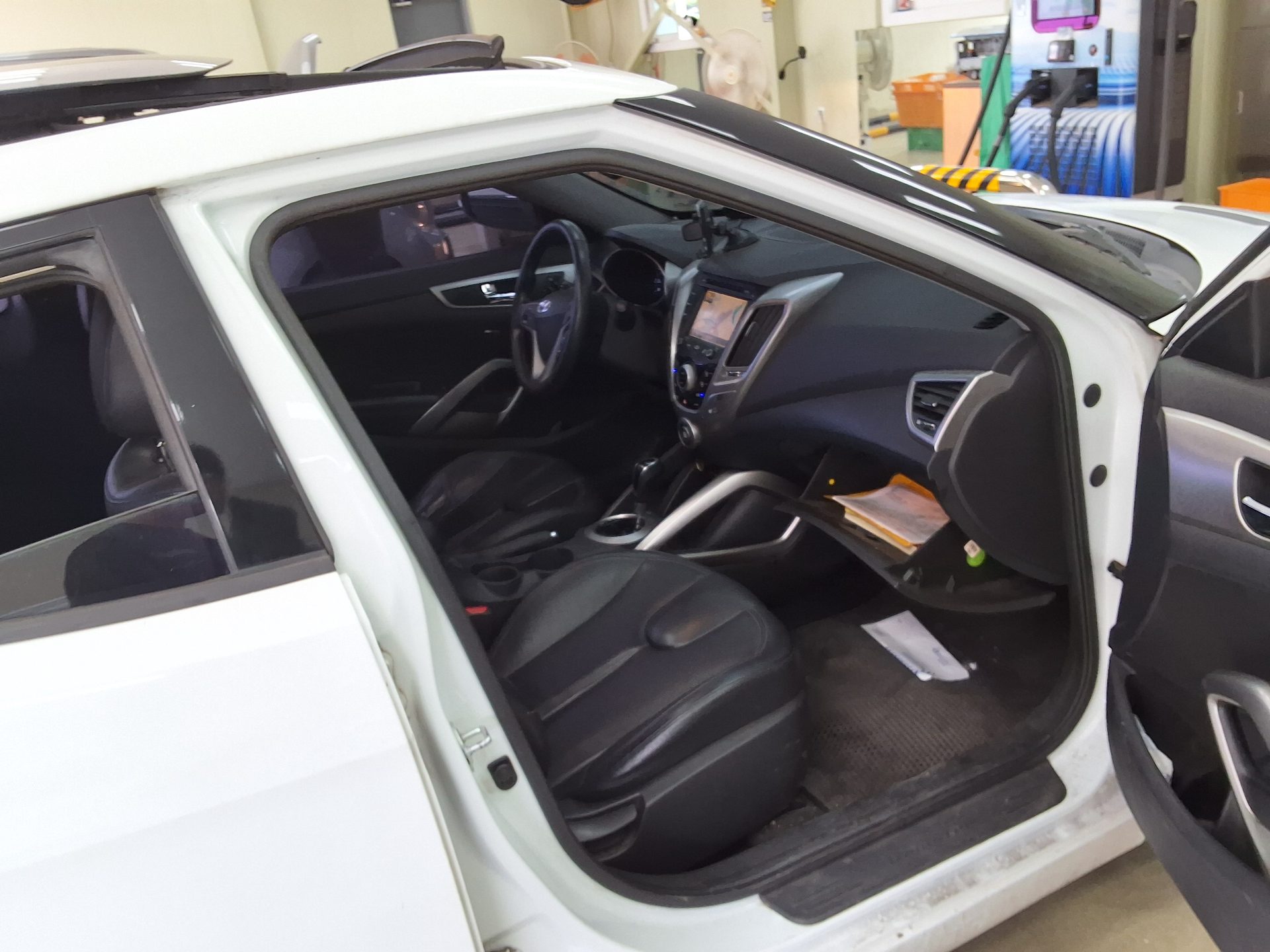 2013 - hyundai veloster