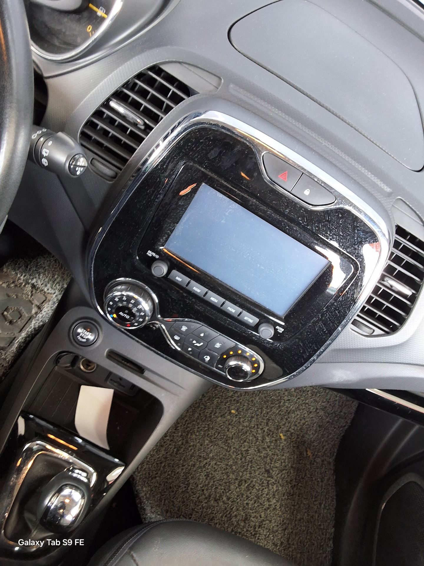 2015 - renault qm3