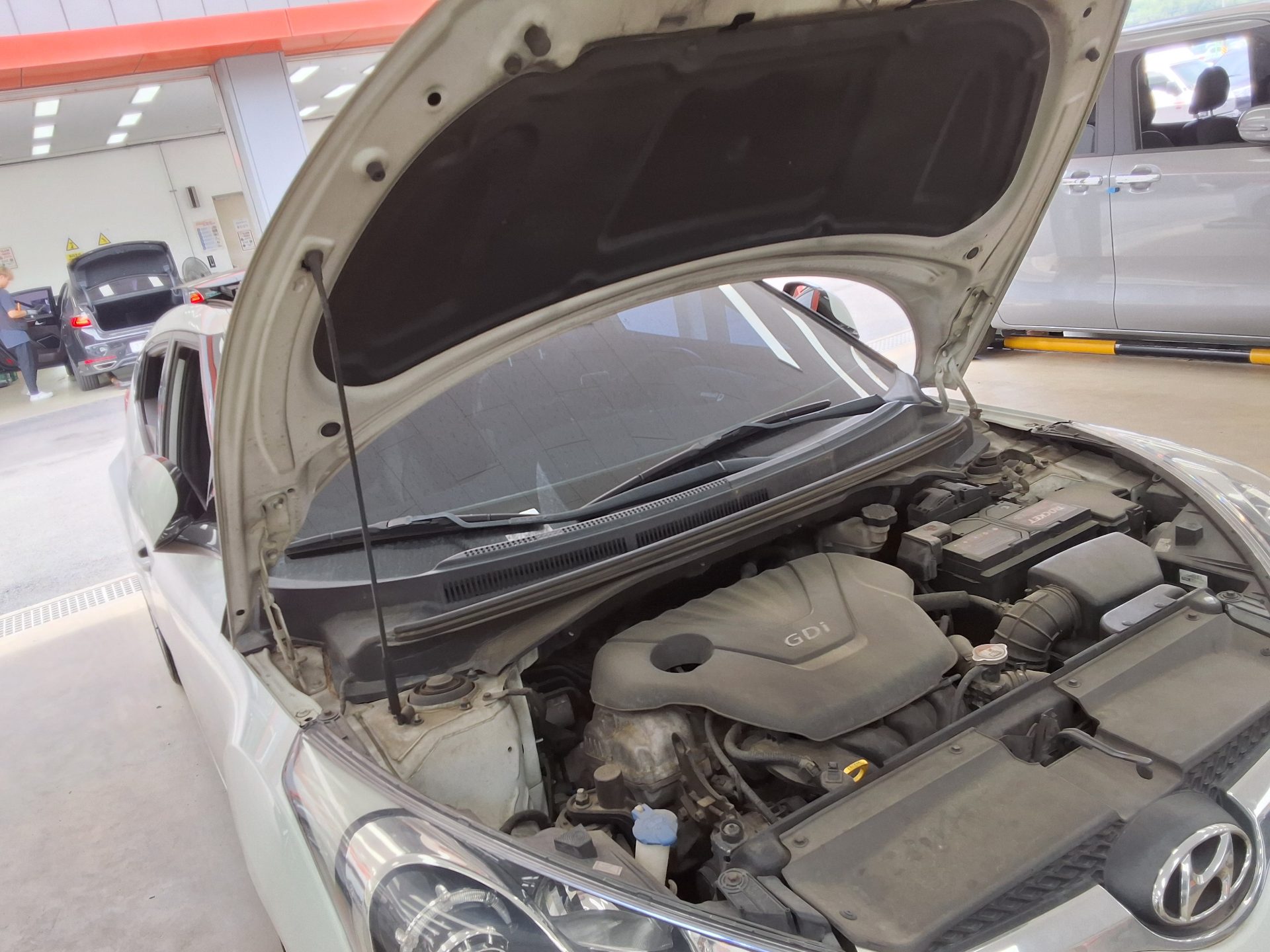 2013 - hyundai veloster